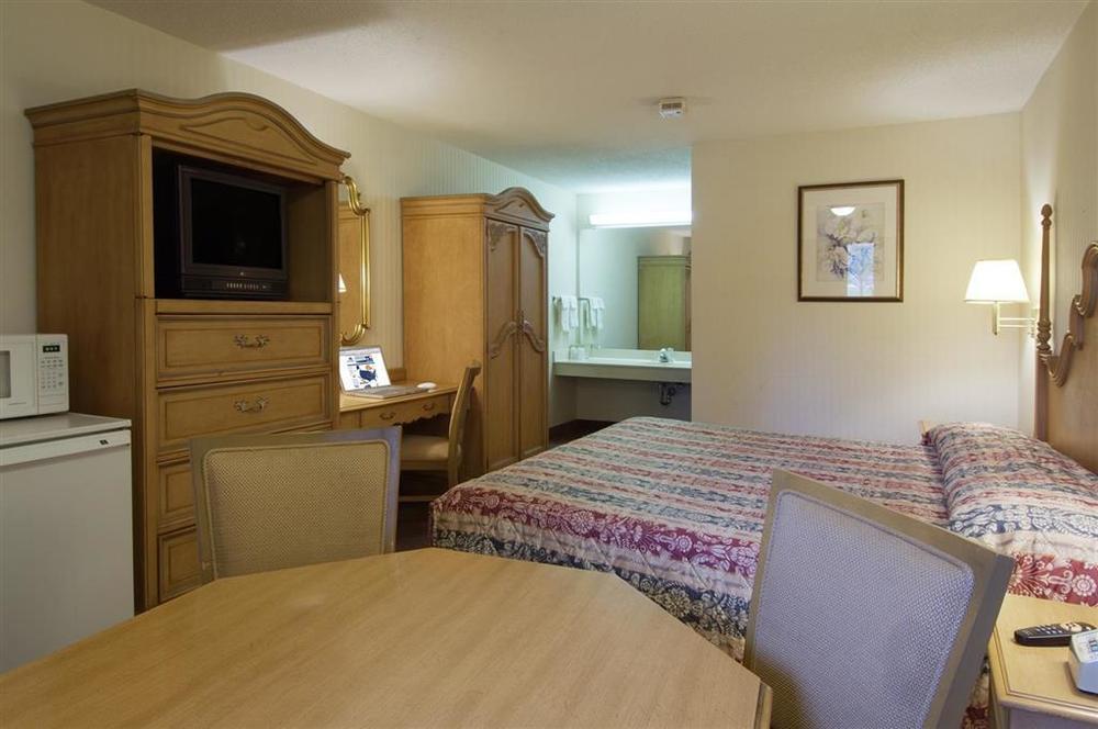 Rodeway Inn Columbus Rum bild